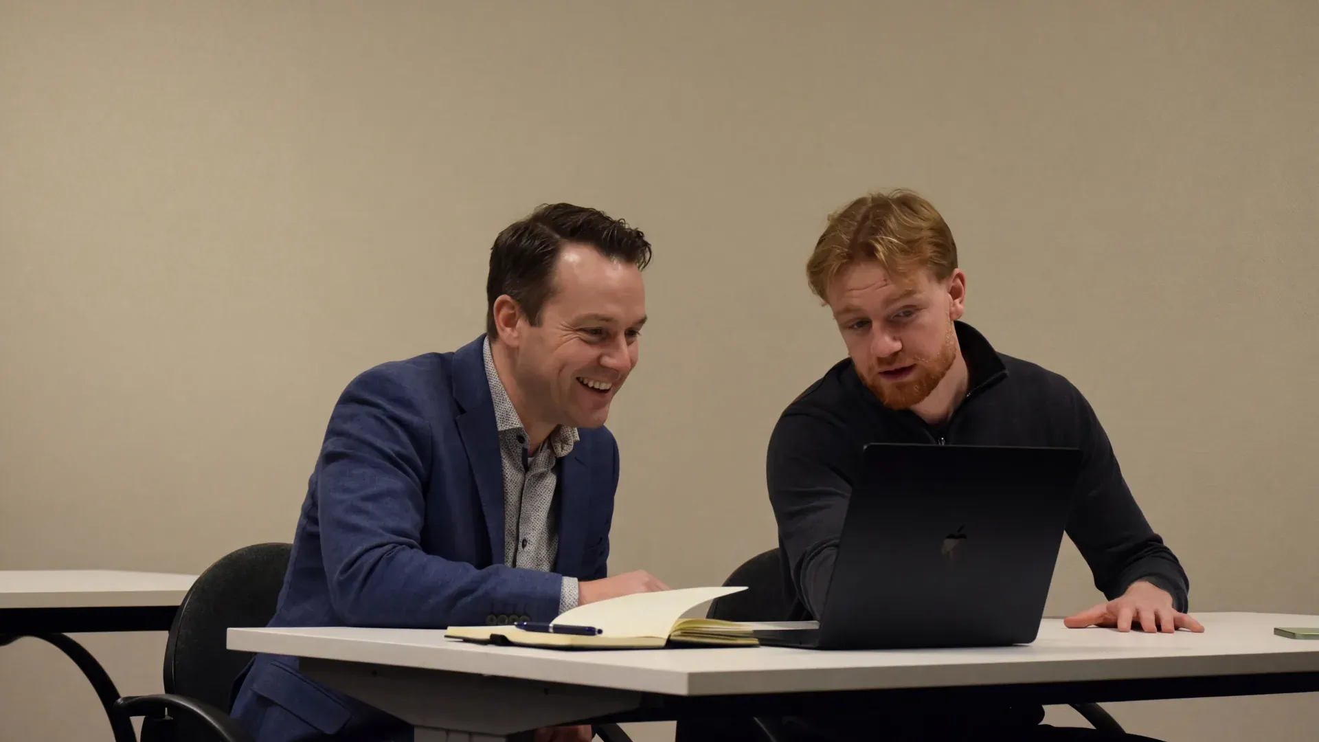 Colin geeft een AI-presentatie aan MKB-directeuren